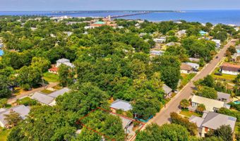 241 Washington St, Bay St. Louis, MS 39520