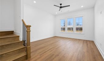 825 NW 14th St, Bentonville, AR 72712