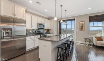 5 Blazingstar Way, Allamuchy Twp., NJ 07840