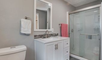 19600 S SOUTH END Rd, Oregon City, OR 97045