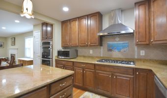 3720 KING ARTHUR Rd, Annandale, VA 22003