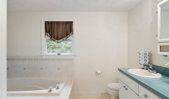 14 Millers Farm Rd, Billerica, MA 01821