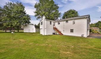 831 W Gebhard Ln, Alden, NY 14004