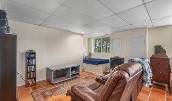 2835 Waterfront Ave, Algonquin, IL 60102