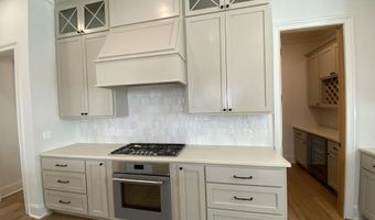 2110 Belfleur St, Baton Rouge, LA 70808