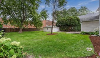318 W Wing St, Arlington Heights, IL 60005