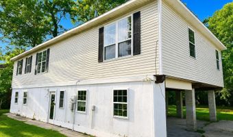 501 Felicity St, Bay St. Louis, MS 39520