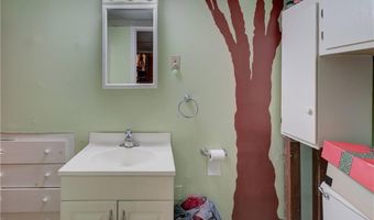 127 Foote St, Barrington, RI 02806