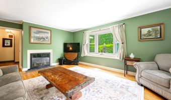 19 Junction Rd, Brookfield, CT 06804