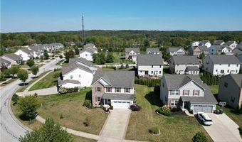 818 Hilliary Ln, Aurora, OH 44202