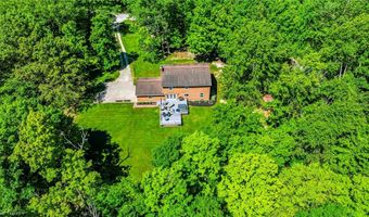 4008 Mannwood Rd, Ashtabula, OH 44004