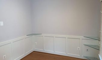 2855 11TH St N, Arlington, VA 22201