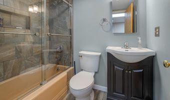 4 Spencer Rd, Hanover, NH 03755