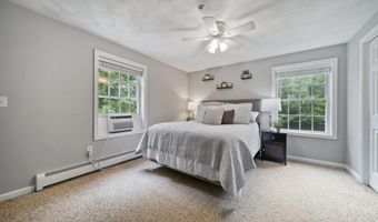 2 Taylor Mill Rd 1, Atkinson, NH 03811
