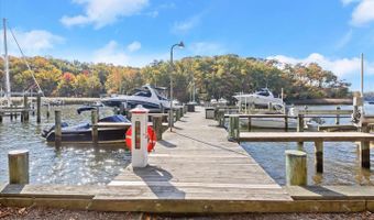 100 ASQUITHOAKS Ln, Arnold, MD 21012