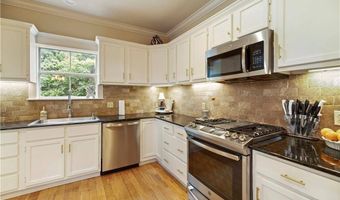 921 Carriage Way, Baton Rouge, LA 70808