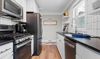 2503 S Le Homme Dieu Dr NE, Alexandria, MN 56308