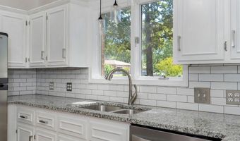 612 E Glendale St, Aurora, MO 65605