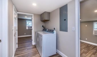 8 SHERMAN Dr, Claymont, DE 19703