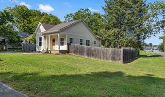 13 Douglas St, Athens, TN 37303
