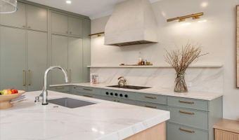 8 SHILEY St, Annapolis, MD 21401