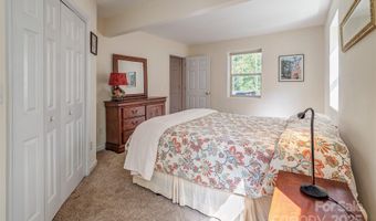 9 Koenig Way, Asheville, NC 28804