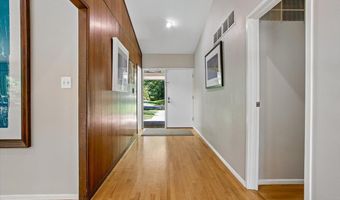 8308 LILLY STONE Dr, Bethesda, MD 20817