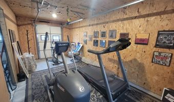 817 N Main St, Aberdeen, SD 57401