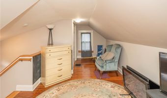 2116 Newton St, Akron, OH 44305