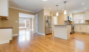 9 S Ridge Ave, Arlington Heights, IL 60005