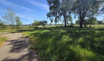 5419 Shady Ln, Anderson, CA 96007