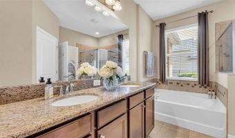 132 MAGNETA Loop, Auburndale, FL 33823