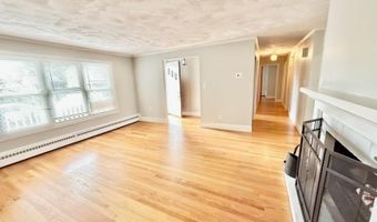 44 Dudley Ave, Newport, RI 02840