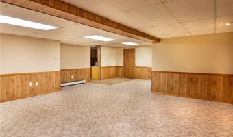 1341 Valley Dr, Akron, OH 44312