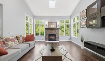 13476 Granada Ave, Apple Valley, MN 55124