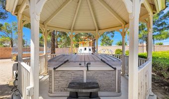 19581 Powhatan Rd, Apple Valley, CA 92308