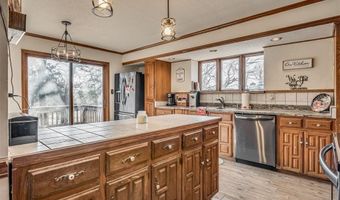 701 Timber Lane Dr, Anadarko, OK 73005