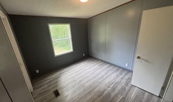910 Texas Ave, Baxter Springs, KS 66713