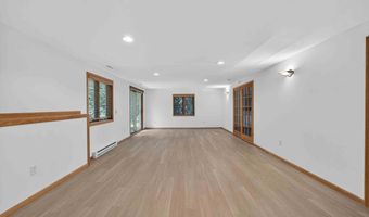 626 Samuel Dr, Madison, WI 53717