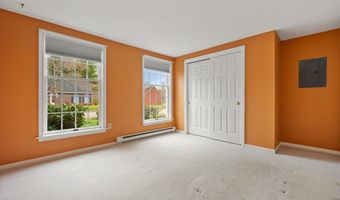 22 Cortland Cir, Bangor, ME 04401