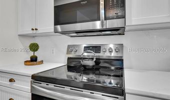 23 Little Creek Rd, Beaufort, SC 29907
