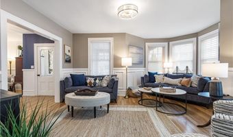 21 Bedlow Ave, Newport, RI 02840