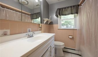 5 W View Ave, North Providence, RI 02911