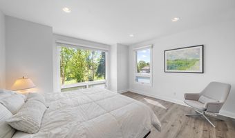 5636 Meadow Ln, Ann Arbor, MI 48105