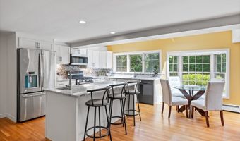 1 Emerson Dr, Acton, MA 01720