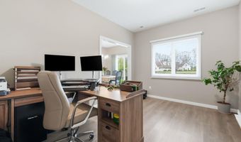 5329 Greyson Heights Dr, Auburn, IN 46706