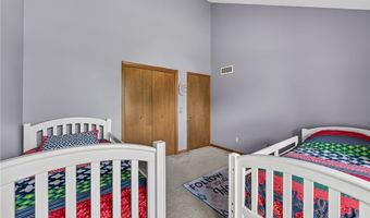 231 Londonderry Ln, Amherst, NY 14068