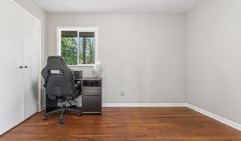 140 Merlin Dr, Athens, GA 30606