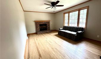 707 Greenlawn Dr, Amherst, OH 44001