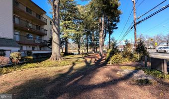 10320 WESTLAKE Dr E301, Bethesda, MD 20817
